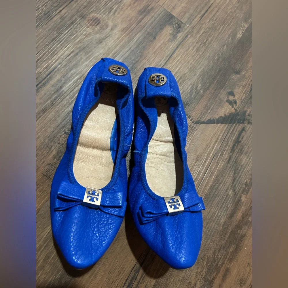 Tory Burch ballerina/pump shoe. Size 37. I have worn it once - Picture 5 of 6